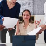 Les caractéristiques d'un manager toxique : signes et comportements à surveiller